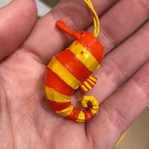 Seahorse peek a pooh
